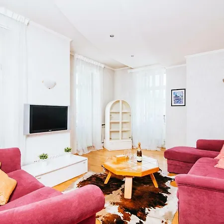 Aparthotel Hotell 3*